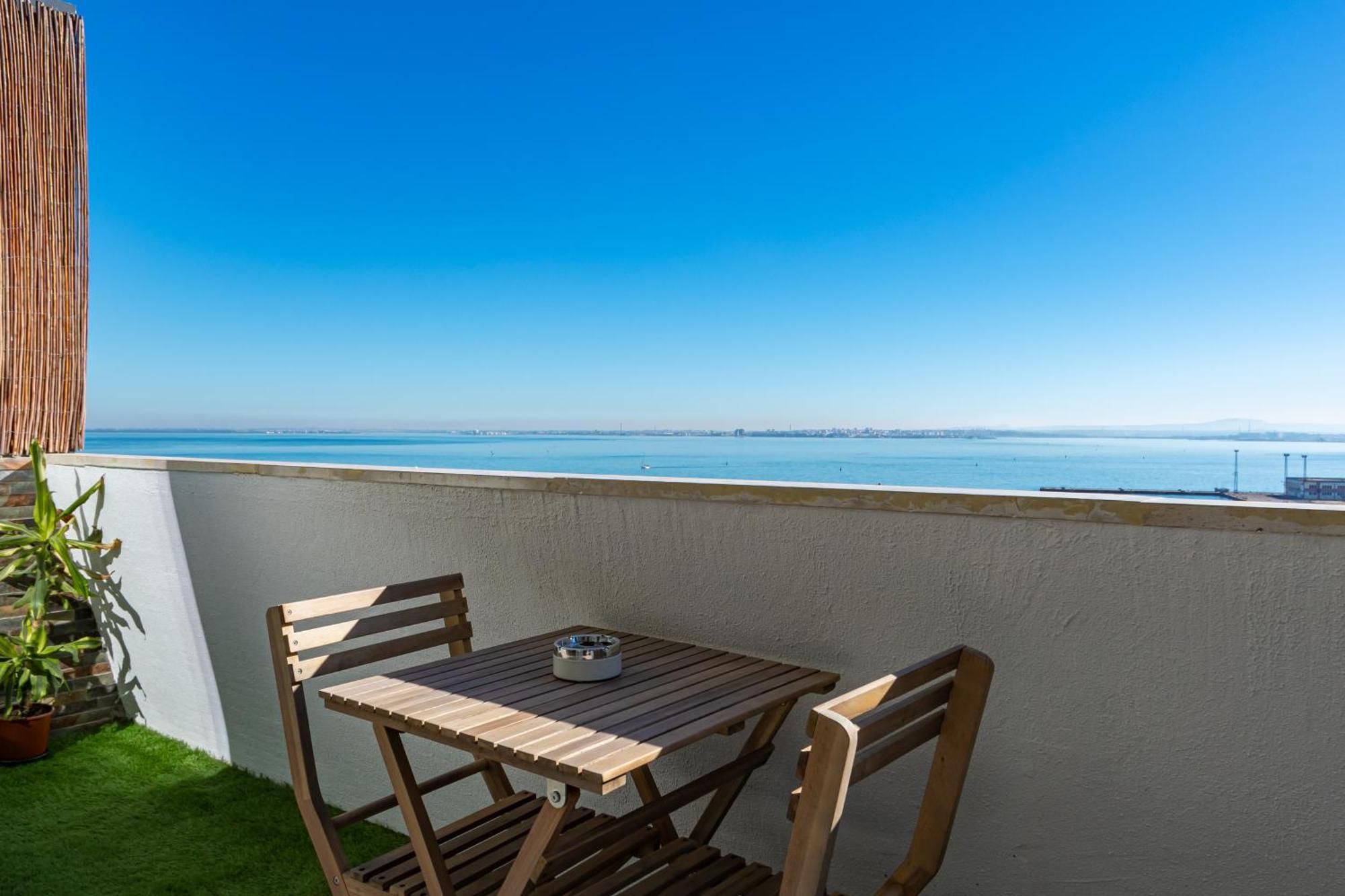 Cacilhas Riverview! Almada Exterior foto
